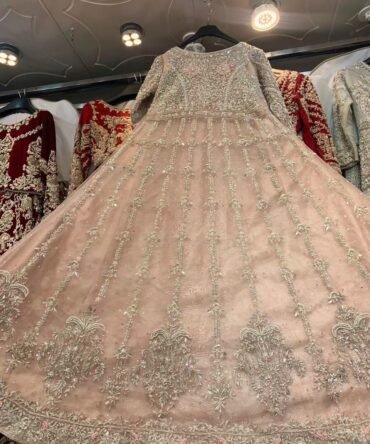 Pakistani Maxi Dresses 2024: Malik Wears Collection