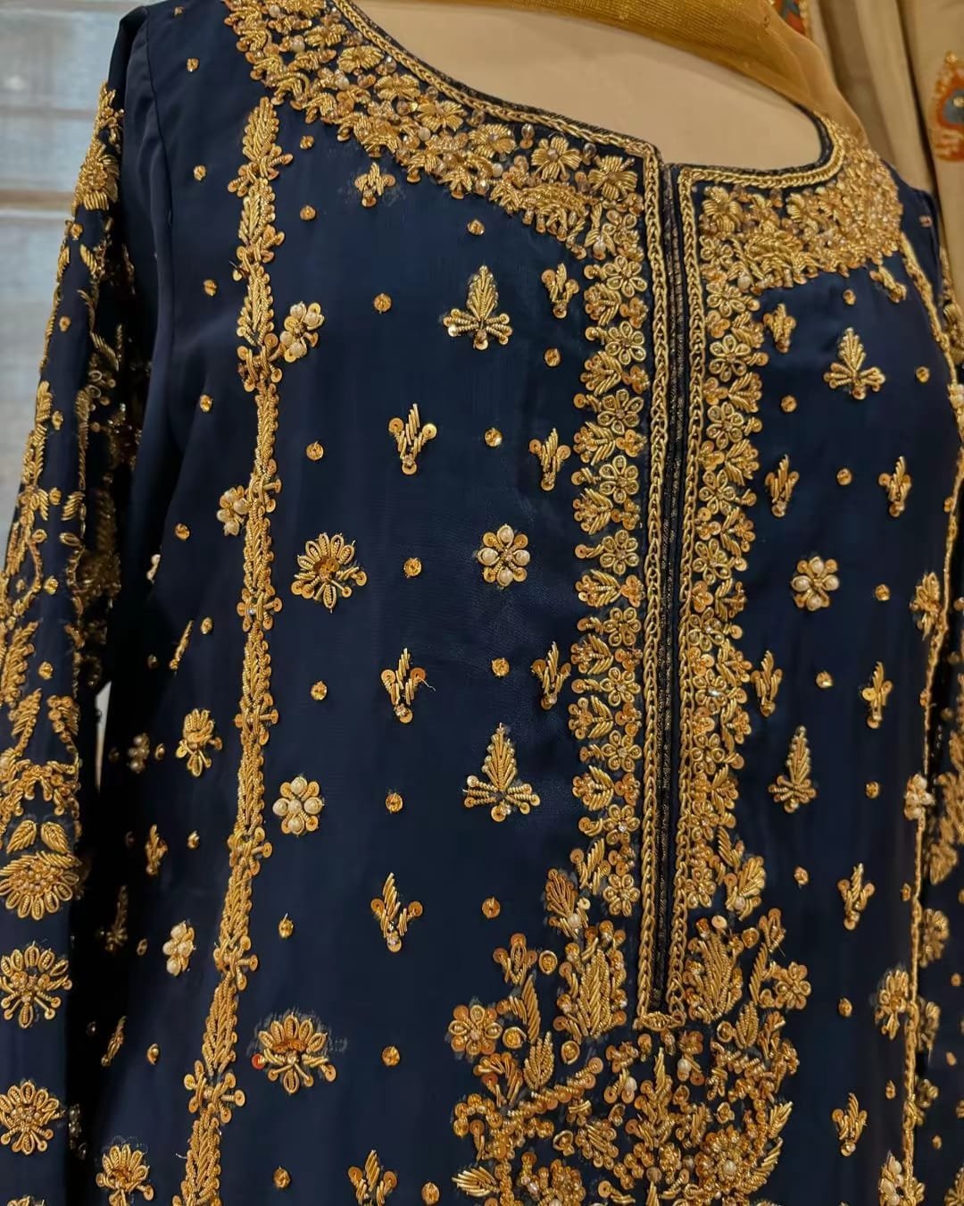 Malik Wears Shirts for Hand Made work - Image 7